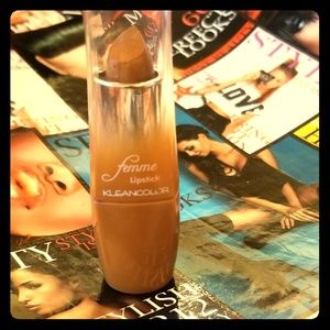 Pumpkin look lipstick